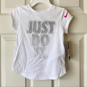 NWT Nike T-shirt 3T